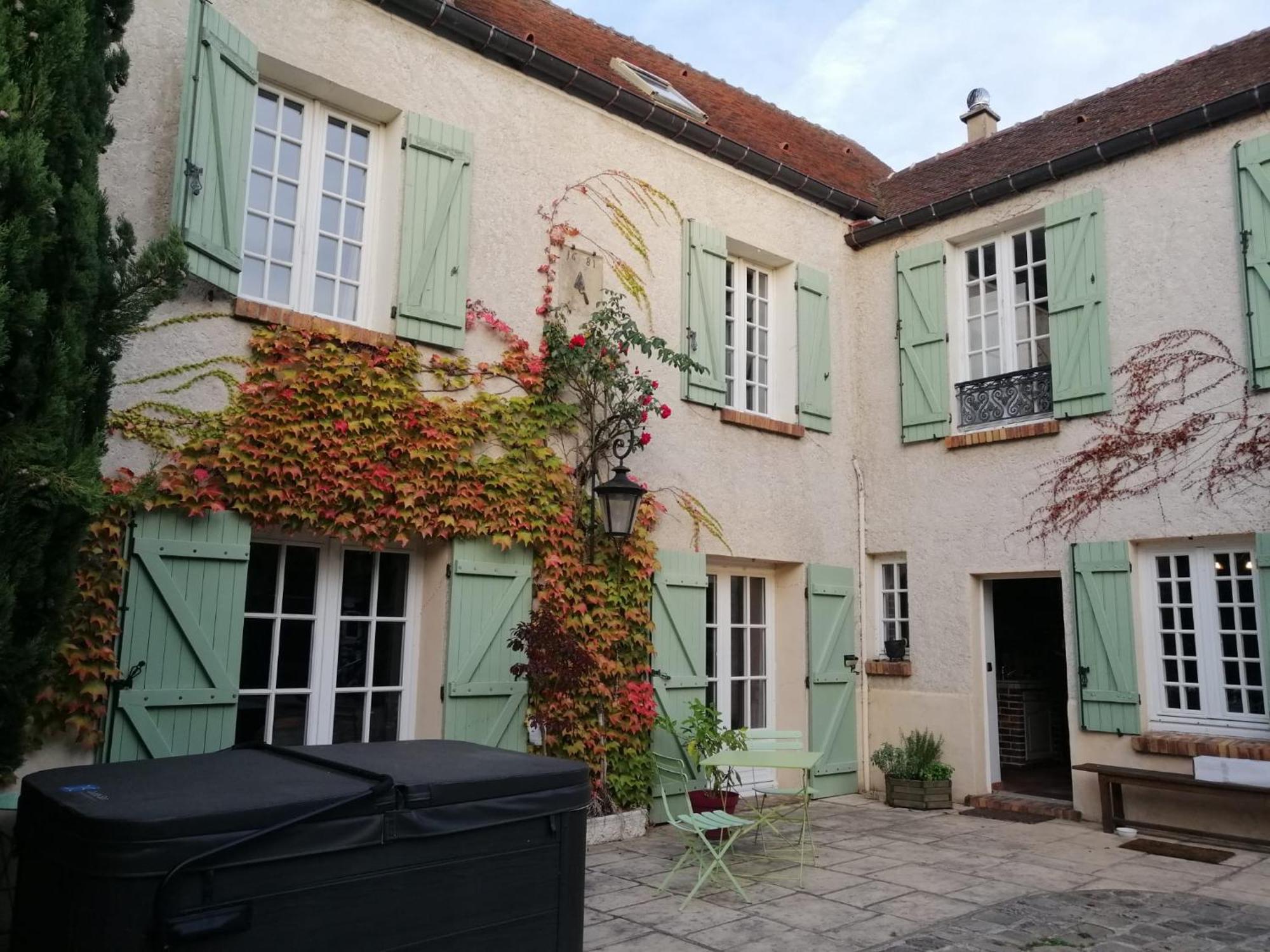 Maison D'Hotes La Source Panzió Magny-les-Hameaux Kültér fotó